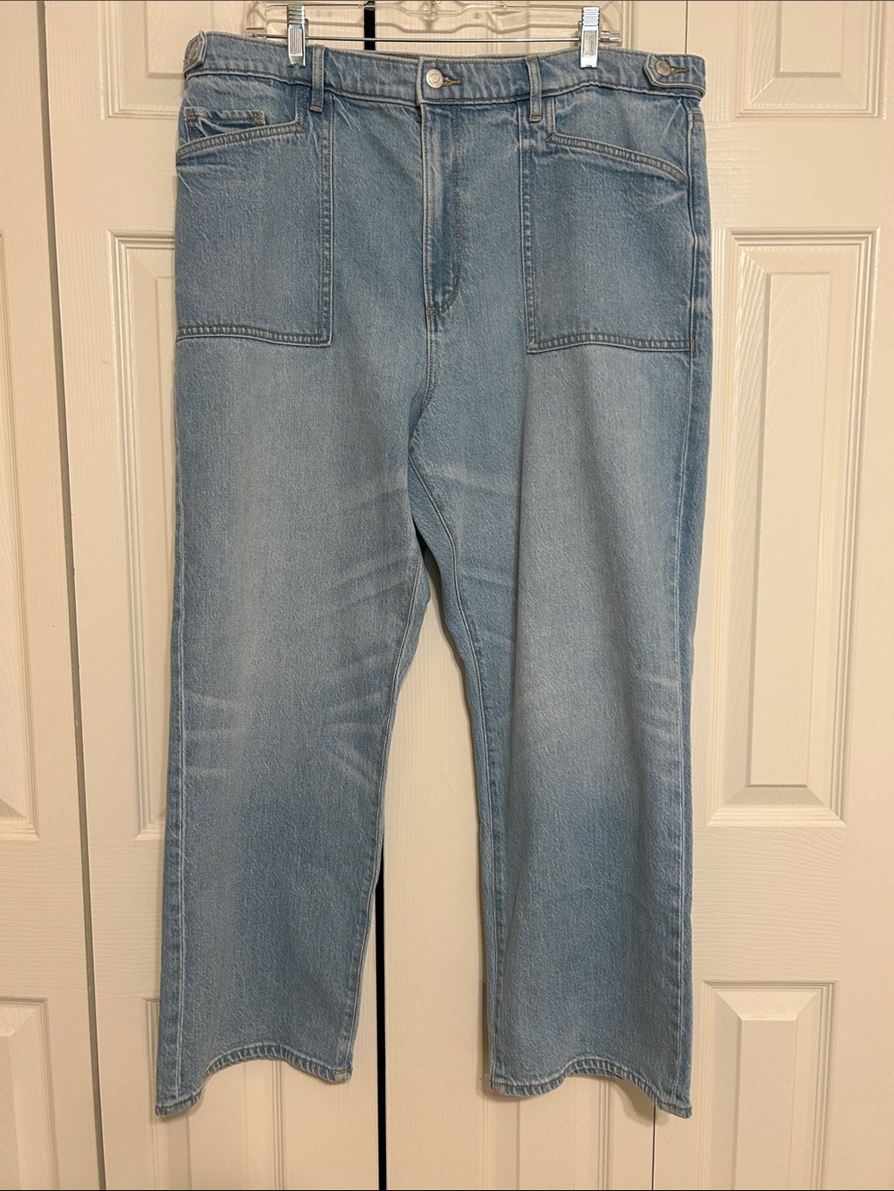 NWOT ~ LOFT “The Straight” Light-Wash Jeans ~ Sz 16